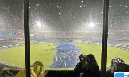 RAIPUR: बारिश से बढ़ी आरसीबी-मुंबई मुकाबले की चिंता, अभ्यास सत्र के दौरान भीगा स्टेडियम RAIPUR: बारिश से बढ़ी आरसीबी-मुंबई मुकाबले की चिंता, अभ्यास सत्र के दौरान भीगा स्टेडियम