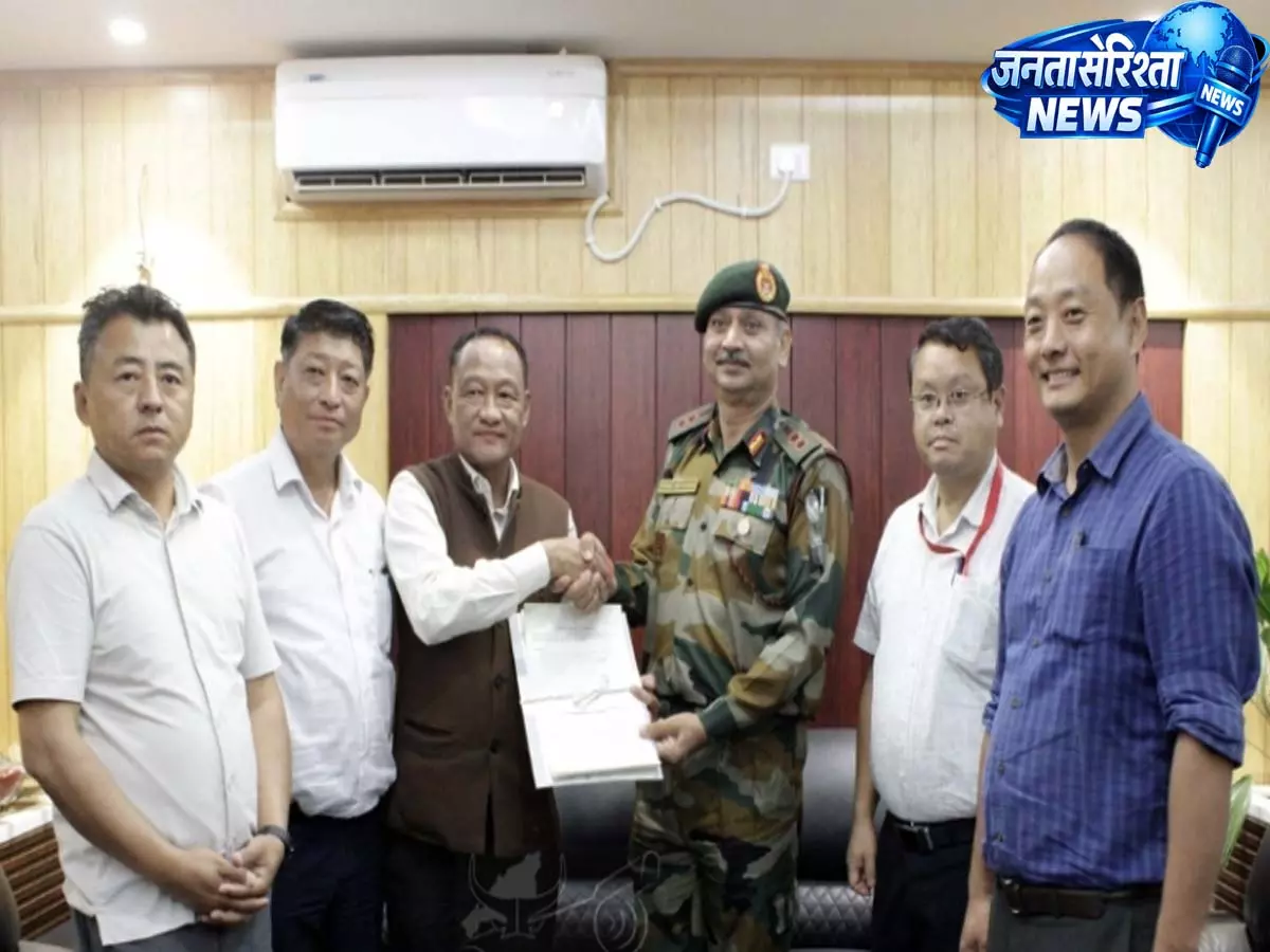 Nagaland: असम राइफल्स ने दीमापुर एयरपोर्ट के लिए 18.8 एकड़ भूमि सौंपकर किया सहयोग Nagaland: असम राइफल्स ने दीमापुर एयरपोर्ट के लिए 18.8 एकड़ भूमि सौंपकर किया सहयोग