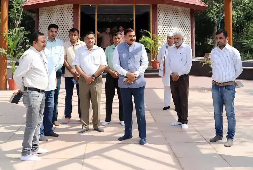 Hisar: विद्यार्थियों के दाखिले से पूर्व निर्माण कार्य पूरा करने के निर्देश Hisar: विद्यार्थियों के दाखिले से पूर्व निर्माण कार्य पूरा करने के निर्देश