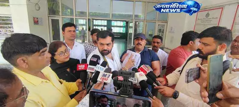 Rewari चुनाव में कांग्रेस ने वोट चोरी का आरोप लगाया Rewari चुनाव में कांग्रेस ने वोट चोरी का आरोप लगाया