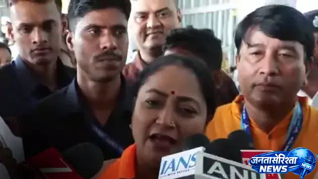 “बंगाल की बेटियों ने 15 साल जुल्म सहे” : Rekha Gupta की मौजूदगी को लेकर चर्चा “बंगाल की बेटियों ने 15 साल जुल्म सहे” : Rekha Gupta की मौजूदगी को लेकर चर्चा