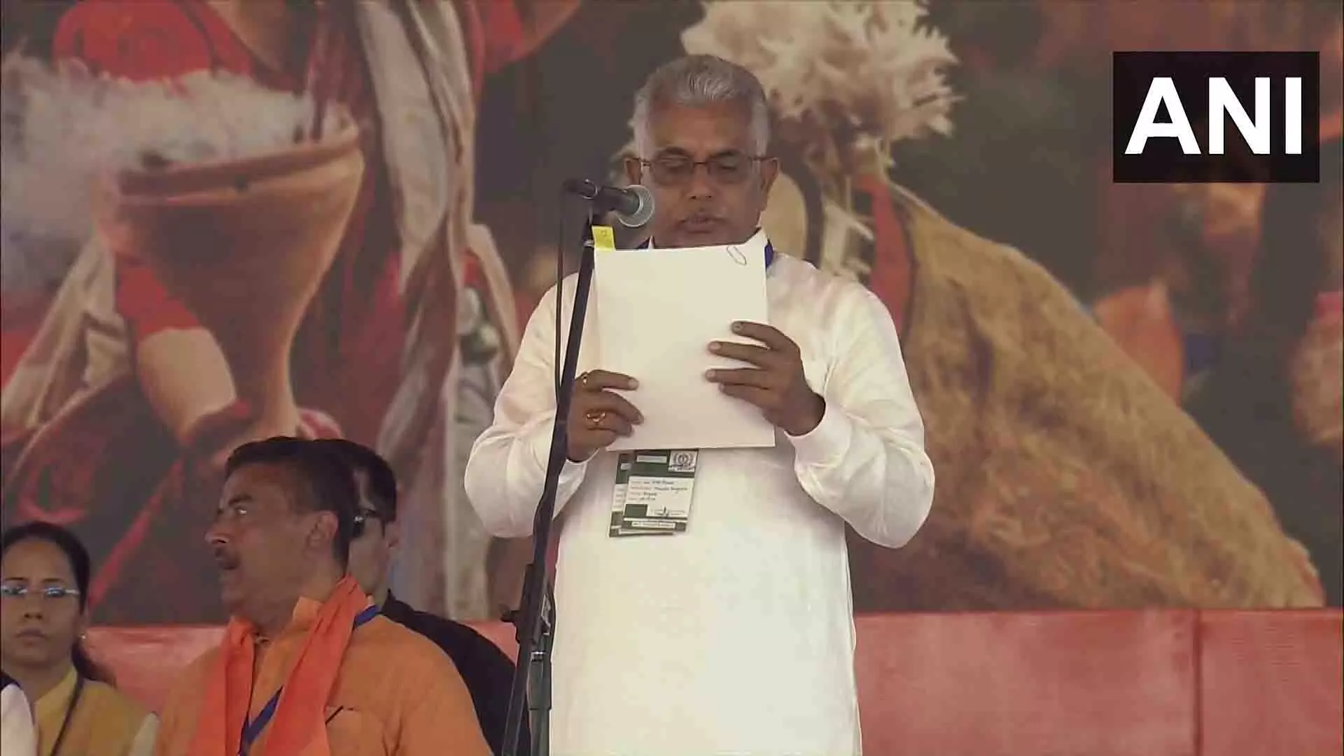 दिलीप घोष ने ली मंत्री पद की शपथ दिलीप घोष ने ली मंत्री पद की शपथ