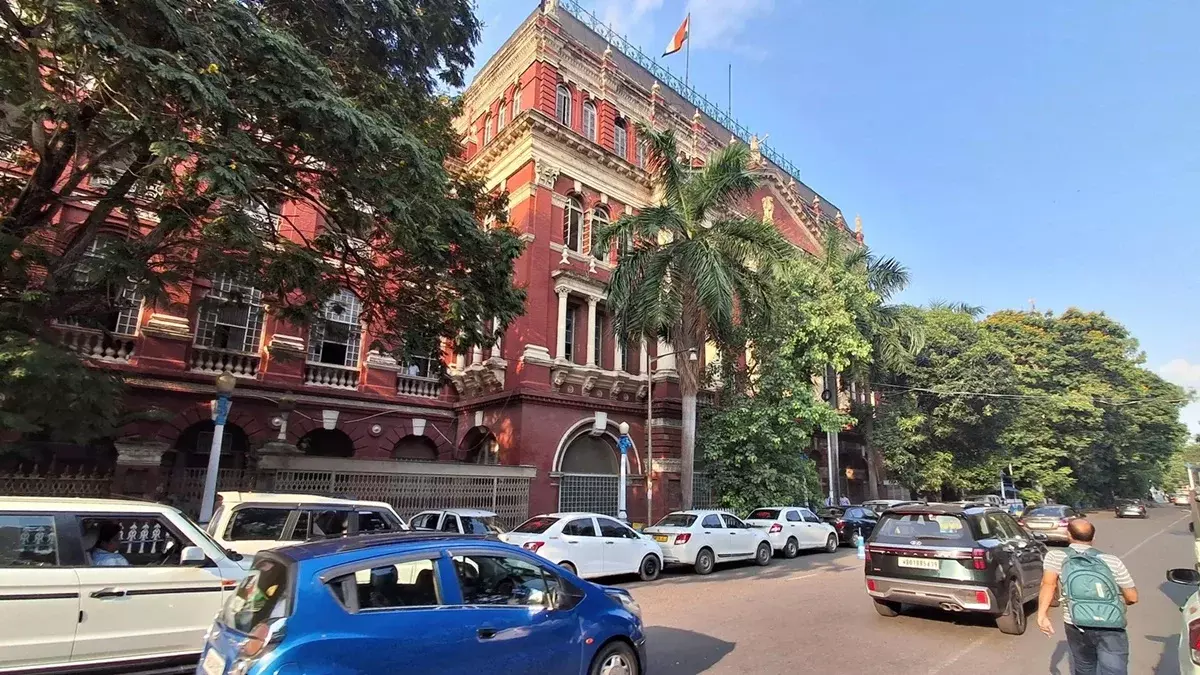 Kolkata: राइटर्स बिल्डिंग फिर बनेगा प्रशासनिक केंद्र Kolkata: राइटर्स बिल्डिंग फिर बनेगा प्रशासनिक केंद्र
