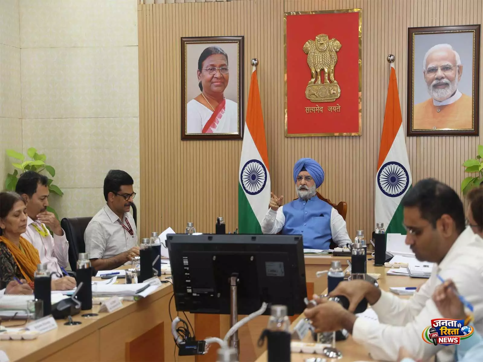 LG तरनजीत सिंह संधू ने दिल्ली में 77 जल निकायों को पुनर्जीवित करने की DDA की योजना की समीक्षा की LG तरनजीत सिंह संधू ने दिल्ली में 77 जल निकायों को पुनर्जीवित करने की DDA की योजना की समीक्षा की