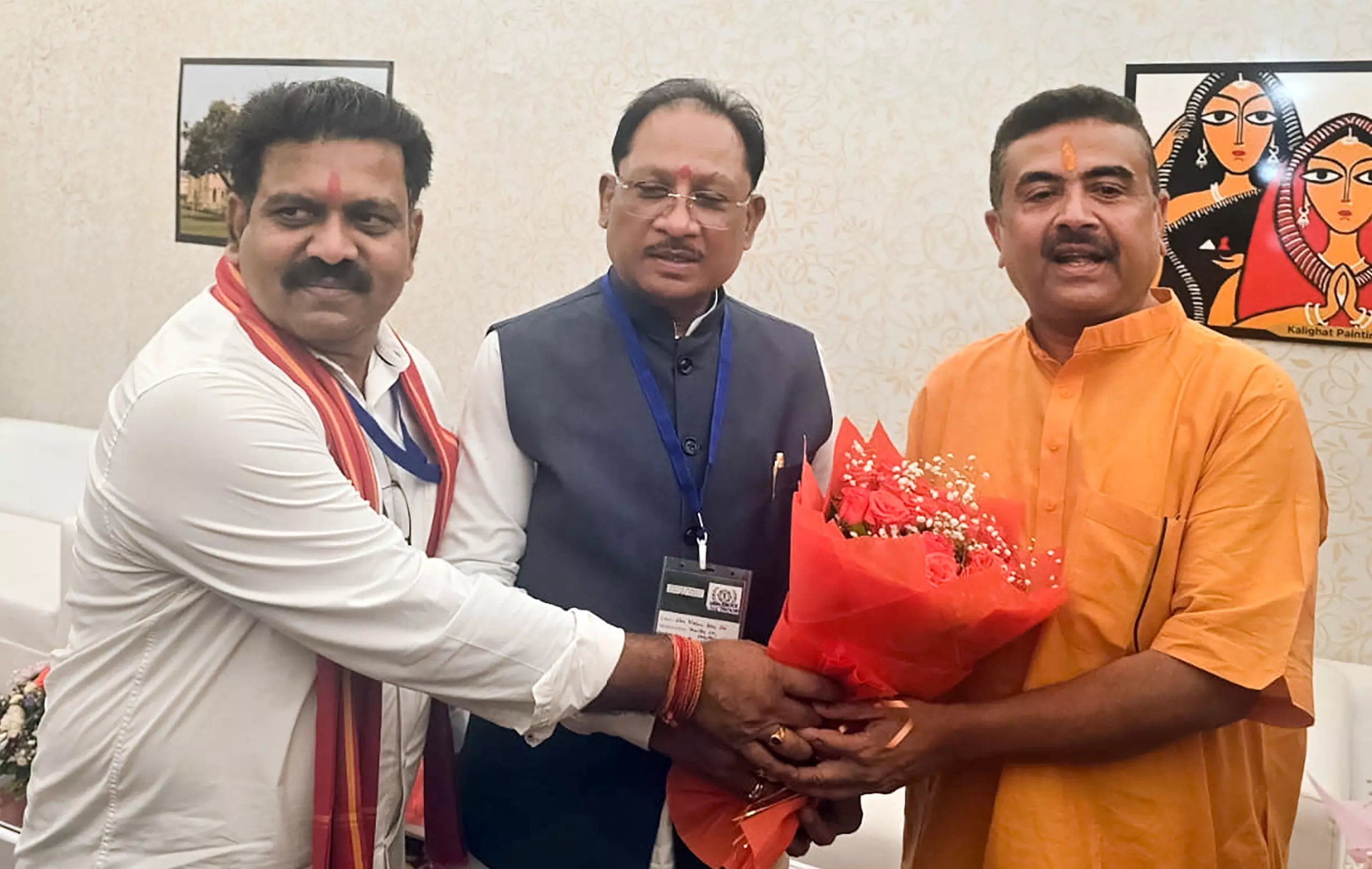 बंगाल CM सुवेंदु अधिकारी से मिले मुख्यमंत्री विष्णुदेव साय बंगाल CM सुवेंदु अधिकारी से मिले मुख्यमंत्री विष्णुदेव साय