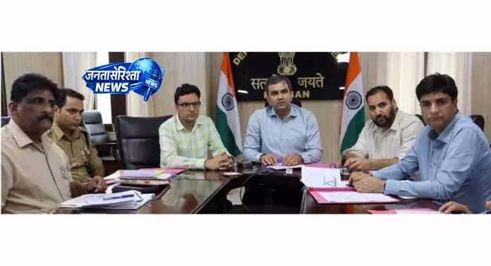 DC ने अतिक्रमण रोकने और अवैध निर्माण हटाने पर जोर दिया DC ने अतिक्रमण रोकने और अवैध निर्माण हटाने पर जोर दिया
