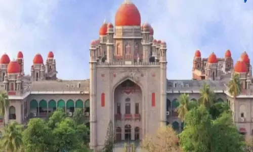 Telangana HC ने गडवाल कोर्ट में 3.08 करोड़ रुपये के घोटाले पर कार्रवाई मांगी Telangana HC ने गडवाल कोर्ट में 3.08 करोड़ रुपये के घोटाले पर कार्रवाई मांगी