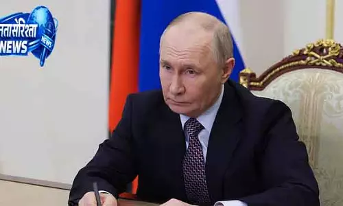 Ukraine युद्ध पर पुतिन का बयान, पश्चिम को कीव का साथ देने पर कटाक्ष Ukraine युद्ध पर पुतिन का बयान, पश्चिम को कीव का साथ देने पर कटाक्ष