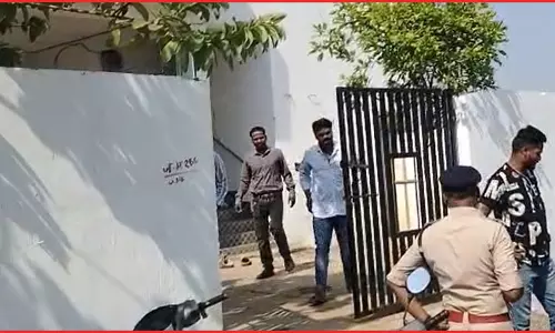 धमतरी शहर में चंगाई सभा का भारी विरोध, सूचना मिलते ही हिंदू संगठन का हंगामा धमतरी शहर में चंगाई सभा का भारी विरोध, सूचना मिलते ही हिंदू संगठन का हंगामा