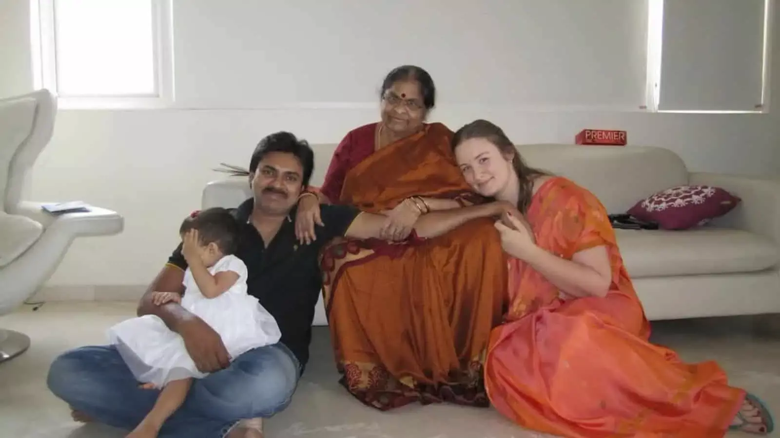 Chennai: पवन कल्याण की पत्नी अन्ना ने मदर्स डे पर इमोशनल पोस्ट शेयर की Chennai: पवन कल्याण की पत्नी अन्ना ने मदर्स डे पर इमोशनल पोस्ट शेयर की