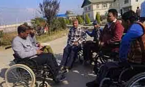 Baramulla में दिव्यांगों ने डिसेबिलिटी एक्ट 2016 लागू करने की मांग की Baramulla में दिव्यांगों ने डिसेबिलिटी एक्ट 2016 लागू करने की मांग की