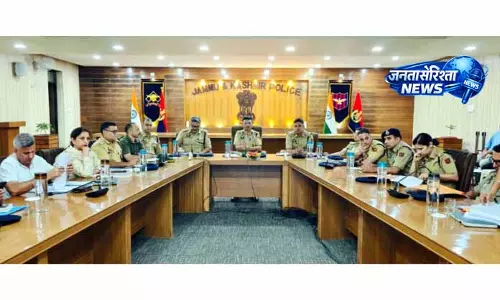 SSP Jammu ने अधिकारियों को अपराध पर लगाम लगाने की जिम्मेदारी सौंपी SSP Jammu ने अधिकारियों को अपराध पर लगाम लगाने की जिम्मेदारी सौंपी