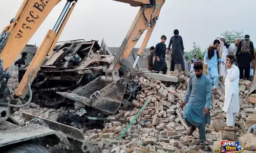 Pakistan: बन्नू चेकपॉइंट पर आत्मघाती हमले में 15 पुलिसकर्मी मारे गए, 3 घायल