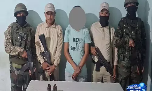 Manipur Police ने कई ऑपरेशन में KCP कैडर गिरफ्तार, हथियार और विस्फोटक बरामद Manipur Police ने कई ऑपरेशन में KCP कैडर गिरफ्तार, हथियार और विस्फोटक बरामद