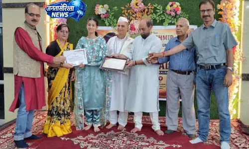 Kashmiri कलाकारों ने विजय मल्ला के योगदान को किया सलाम Kashmiri कलाकारों ने विजय मल्ला के योगदान को किया सलाम