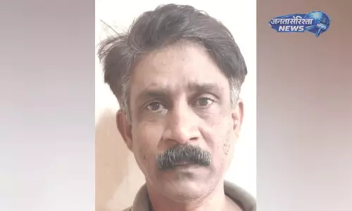 Kannur : साइबर पुलिस स्टेशन से पुलिस जीप चोरी, कुछ घंटों में आरोपी गिरफ्तार Kannur : साइबर पुलिस स्टेशन से पुलिस जीप चोरी, कुछ घंटों में आरोपी गिरफ्तार