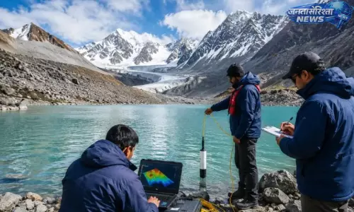 अरुणाचल प्रदेश में GLOF खतरे से निपटने की तैयारी तेज अरुणाचल प्रदेश में GLOF खतरे से निपटने की तैयारी तेज