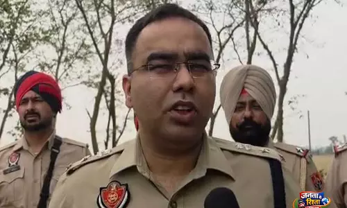 Punjab: गुरदासपुर पुलिस ने पराली जलाने के खिलाफ अभियान तेज किया, जागरूकता अभियान जारी Punjab: गुरदासपुर पुलिस ने पराली जलाने के खिलाफ अभियान तेज किया, जागरूकता अभियान जारी
