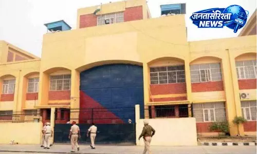 Amritsar: कैदियों के अवैध संचार पर जेल प्रशासन की सख्त कार्रवाई Amritsar: कैदियों के अवैध संचार पर जेल प्रशासन की सख्त कार्रवाई