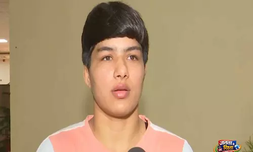 Wrestlers Priya और दीक्षा मलिक की एशियन गेम्स में जीत पर नजर Wrestlers Priya और दीक्षा मलिक की एशियन गेम्स में जीत पर नजर