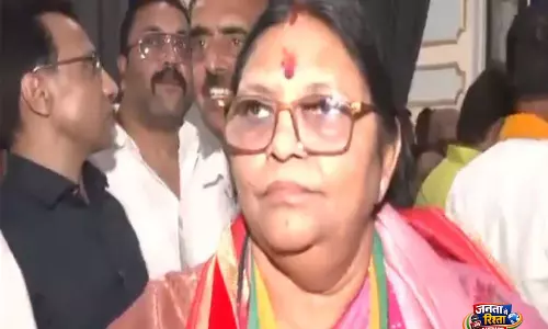 नई UP मंत्री कृष्णा पासवान ने जताई जिम्मेदारी निभाने की प्रतिबद्धता नई UP मंत्री कृष्णा पासवान ने जताई जिम्मेदारी निभाने की प्रतिबद्धता