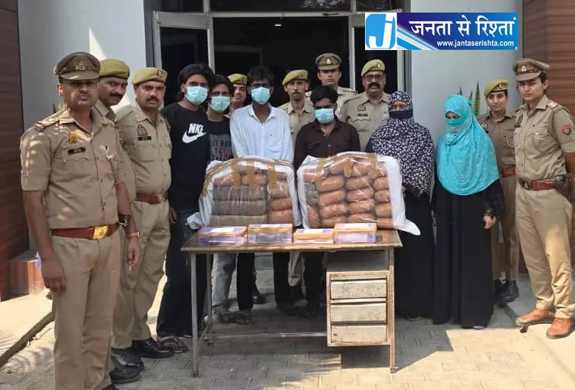सलाखों में पूरा परिवार, करते थे गांजा तस्करी सलाखों में पूरा परिवार, करते थे गांजा तस्करी