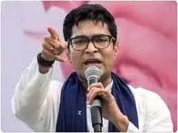KOLKATA अभिषेक बनर्जी ने बंगाल चुनावों की ‘विश्वसनीयता’ पर सवाल उठाए KOLKATA अभिषेक बनर्जी ने बंगाल चुनावों की ‘विश्वसनीयता’ पर सवाल उठाए