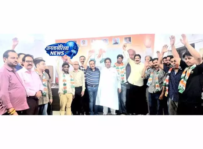 Bhalla: युवा बेरोजगारी और अवसरों की कमी भाजपा शासन का परिणाम Bhalla: युवा बेरोजगारी और अवसरों की कमी भाजपा शासन का परिणाम