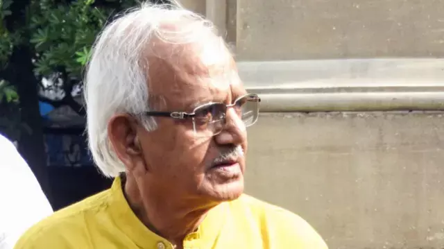 Kolkata: तृणमूल ने विपक्ष के नेता के रूप में शोभनदेव पर जताया भरोसा Kolkata: तृणमूल ने विपक्ष के नेता के रूप में शोभनदेव पर जताया भरोसा