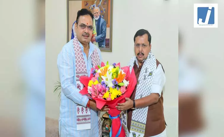 राजस्थान सीएम की पश्चिम बंगाल-असम में भाजपा की जीत के बाद राष्ट्रीय अध्यक्ष से मुलाकात राजस्थान सीएम की पश्चिम बंगाल-असम में भाजपा की जीत के बाद राष्ट्रीय अध्यक्ष से मुलाकात