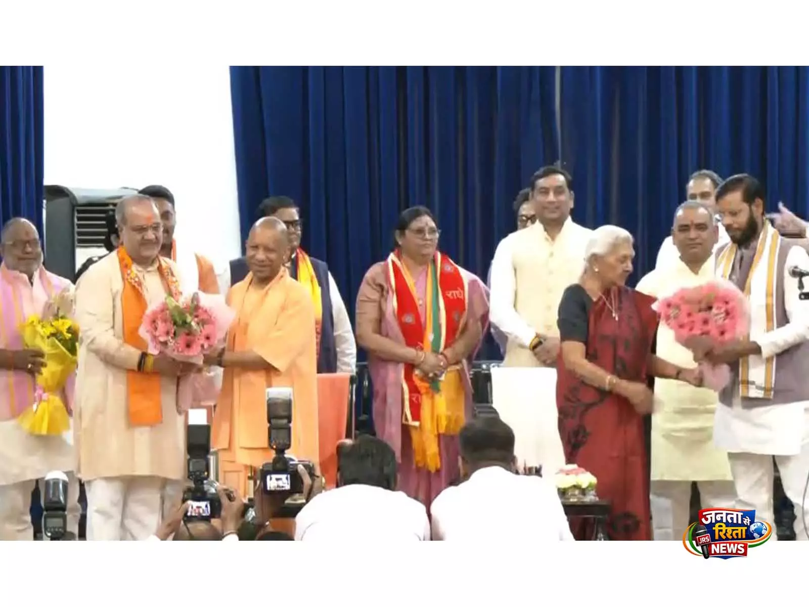 Yogi Cabinet में छह नए मंत्री शामिल, जिनमें एक महिला भी, 2 राज्य मंत्रियों को पदोन्नति Yogi Cabinet में छह नए मंत्री शामिल, जिनमें एक महिला भी, 2 राज्य मंत्रियों को पदोन्नति