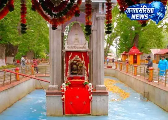 Kashmir: सफाई, लाइटिंग और पार्किंग के इंतजामों का जायजा Kashmir: सफाई, लाइटिंग और पार्किंग के इंतजामों का जायजा