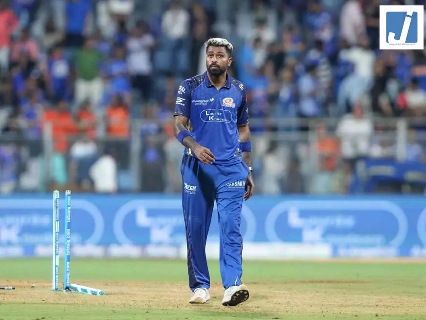 Raipur RCB vs MI IPL: आरसीबी ने मुंबई इंडियंस से जीता टॉस, कप्तान हार्दिक पांड्या को लेकर बड़ी खबर Raipur RCB vs MI IPL: आरसीबी ने मुंबई इंडियंस से जीता टॉस, कप्तान हार्दिक पांड्या को लेकर बड़ी खबर