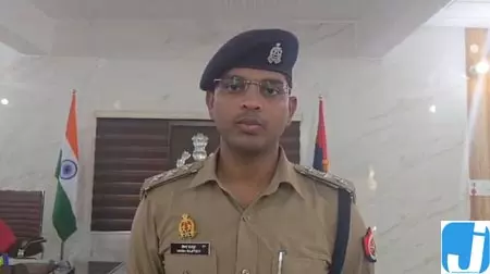 माफिया मुख्तार की फरार पत्नी आफ्शा की तलाश में पुलिस की ताबड़तोड़ छापेमारी माफिया मुख्तार की फरार पत्नी आफ्शा की तलाश में पुलिस की ताबड़तोड़ छापेमारी