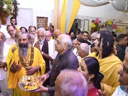 मुख्यमंत्री ने अहमदाबाद के सनातन रामधाम मंदिर के अभिषेक समारोह में भाग लिया मुख्यमंत्री ने अहमदाबाद के सनातन रामधाम मंदिर के अभिषेक समारोह में भाग लिया