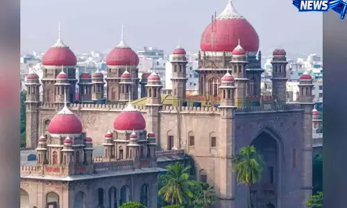 Telangana HC: शारजाह कोर्ट का आदेश भारत में मान्य, धोखाधड़ी मामले में फैसला Telangana HC: शारजाह कोर्ट का आदेश भारत में मान्य, धोखाधड़ी मामले में फैसला