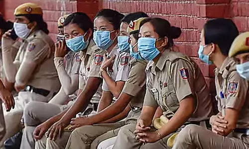 Tamil Nadu : महिलाओं की सुरक्षा के लिए ‘सिंगापेन’ स्पेशल टास्क फोर्स का गठन Tamil Nadu : महिलाओं की सुरक्षा के लिए ‘सिंगापेन’ स्पेशल टास्क फोर्स का गठन