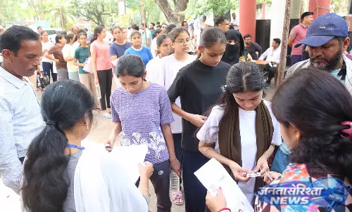 NEET UG पेपर लीक शक में 13 गिरफ्तार, SOG की जांच तेज