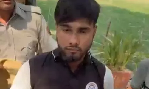 Rewari: रेवाड़ी में फर्जी मतदान का प्रयास नाकाम Rewari: रेवाड़ी में फर्जी मतदान का प्रयास नाकाम