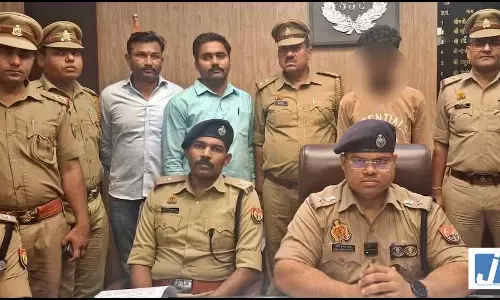मां के प्रेमी को बेटे ने ईंट से कूचकर उतारा मौत के घाट, आपत्तिजनक हालत में देख खोया आपा