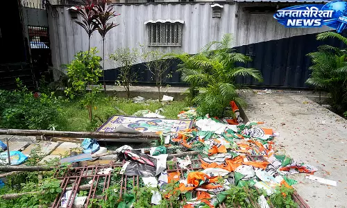 West Bengal : मूर्तियों को नुकसान की घटनाओं से बढ़ा राजनीतिक विवाद West Bengal : मूर्तियों को नुकसान की घटनाओं से बढ़ा राजनीतिक विवाद
