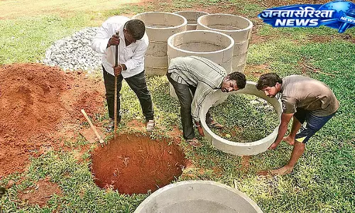 प्री-मॉनसून बारिश के बीच पुराने कुआं खोदने वालों की मांग बढ़ी प्री-मॉनसून बारिश के बीच पुराने कुआं खोदने वालों की मांग बढ़ी