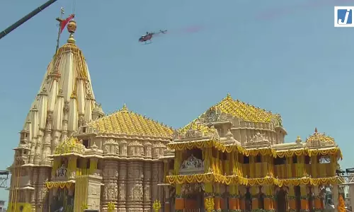 प्रधानमंत्री मोदी सोमनाथ मंदिर में आयोजित सोमनाथ अमृत महोत्सव में शामिल हुए