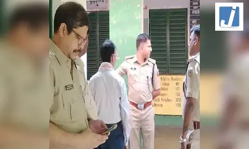 स्कूल कैंपस में किशोरी की हत्या का खुलासा, नाबालिग प्रेमी ने ली थी जान स्कूल कैंपस में किशोरी की हत्या का खुलासा, नाबालिग प्रेमी ने ली थी जान