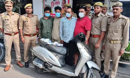 परिचित निकला लूटेरा, महिला को नशीला दूध पिलाकर उड़ाया था जेवर और नकदी परिचित निकला लूटेरा, महिला को नशीला दूध पिलाकर उड़ाया था जेवर और नकदी