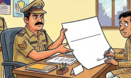 Farrukhabad: पुलिस के ‘सुपर सिपाही’ पर वसूली के आरोप Farrukhabad: पुलिस के ‘सुपर सिपाही’ पर वसूली के आरोप