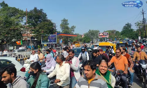 Baner-बालेवाड़ी में बढ़ते ट्रैफिक पर चिंता, नए ब्रिज से पहले व्यापक स्टडी की मांग Baner-बालेवाड़ी में बढ़ते ट्रैफिक पर चिंता, नए ब्रिज से पहले व्यापक स्टडी की मांग