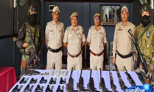 Manipur: सुरक्षा बलों ने दो ऑपरेशन में 20 हथियार और गोला-बारूद ज़ब्त