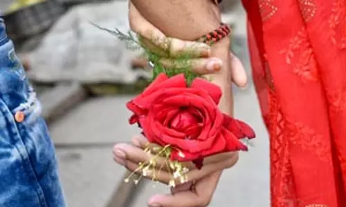 पति ने दूसरी महिला संग होटल में रुकने नकली आधार का किया इस्तेमाल, FIR हुई पति ने दूसरी महिला संग होटल में रुकने नकली आधार का किया इस्तेमाल, FIR हुई