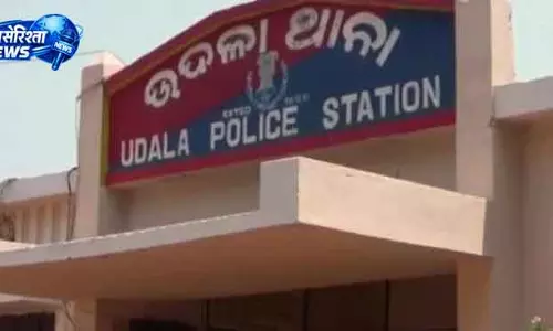 Mayurbhanj में बदतमीज़ी के आरोप में युवक पीटा गया Mayurbhanj में बदतमीज़ी के आरोप में युवक पीटा गया